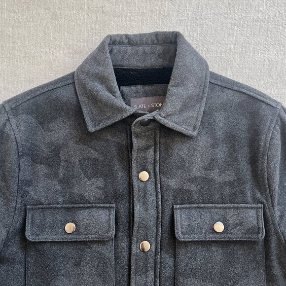 Men's Slate & Stone Gray Camouflage Sherpa Lined Shacket Jacket Size Small - Picture 2 of 7